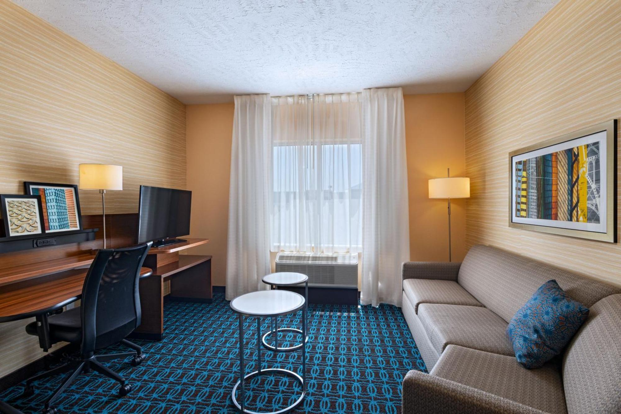 Fairfield Inn & Suites By Marriott Lincoln Airport Buitenkant foto